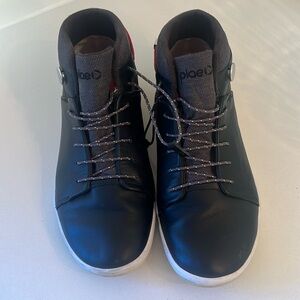 Plae magnetic grey mid top sneaker men’s 8 women’s 9.5